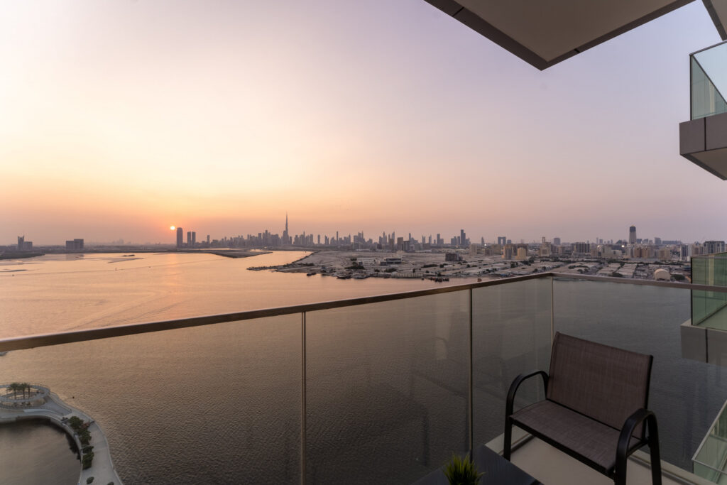 Contemporary | Great Skyline View | Spacious