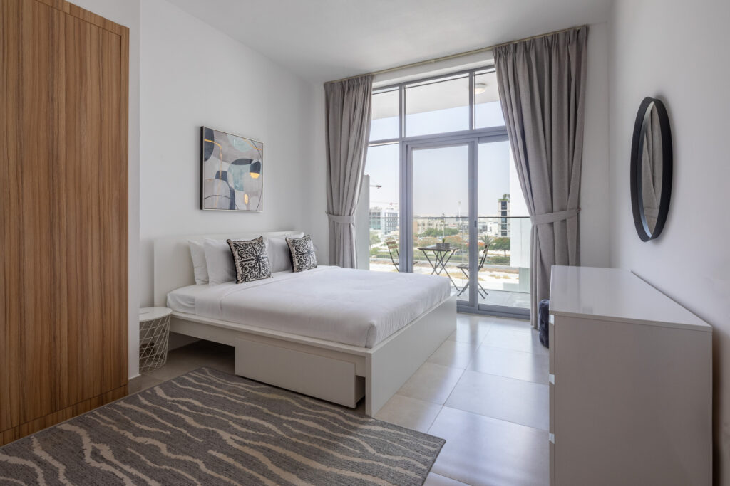 Spacious 1 Bedroom | Pool view | Convenient area