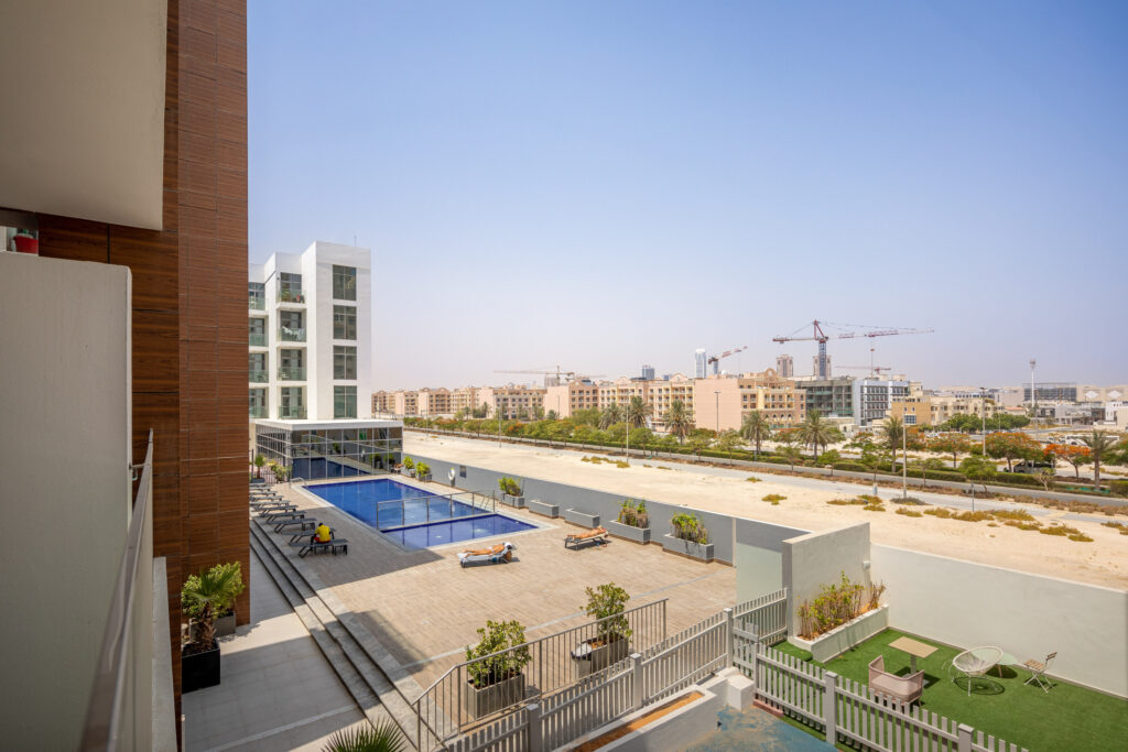 Spacious 1 Bedroom | Pool view | Convenient area