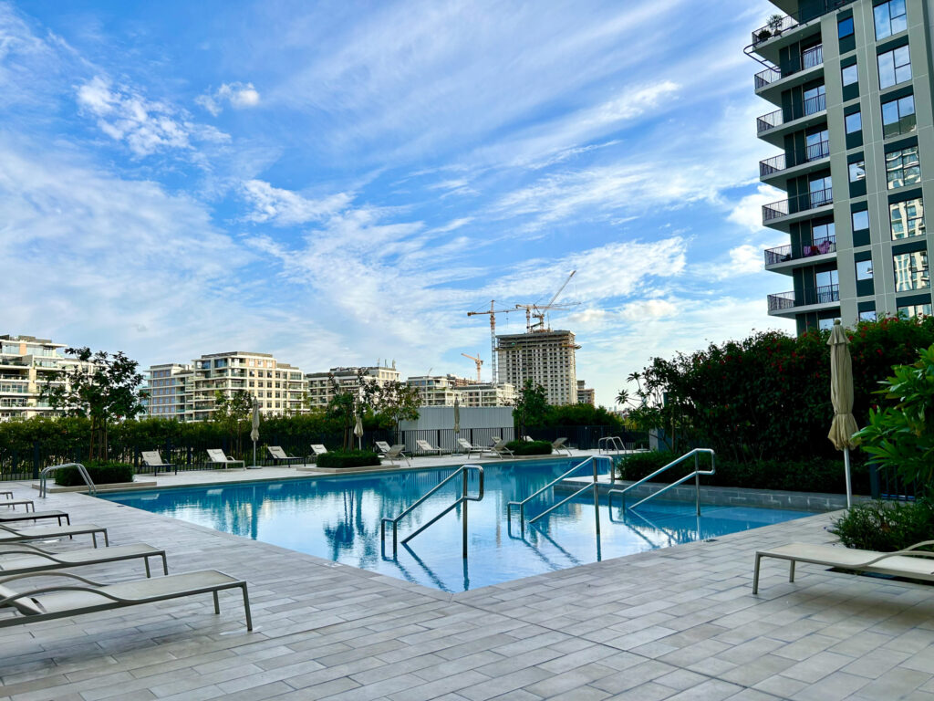 Deluxe Living | Beautiful Park | Plush