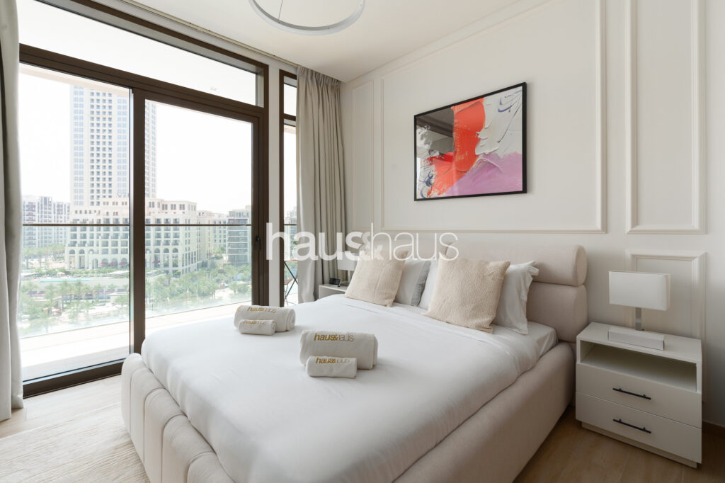 Premium | Picturesque Lagoon | Creek Beach View