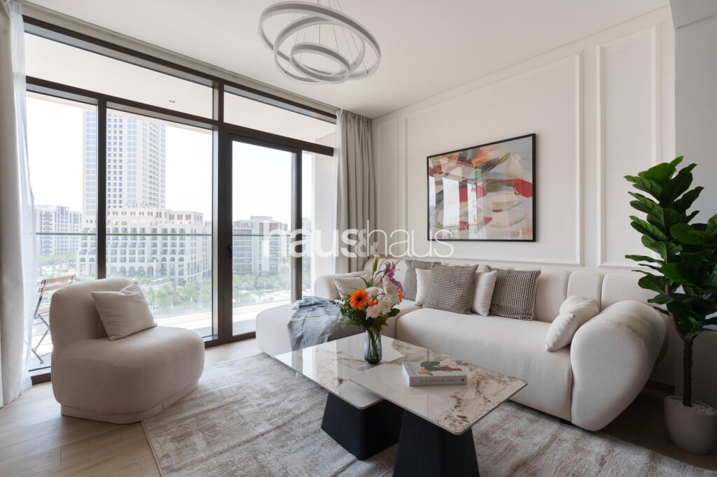 Premium | Picturesque Lagoon | Creek Beach View