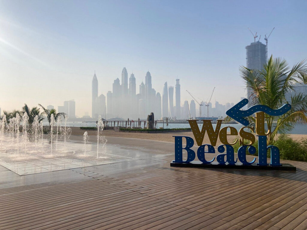 Direct Beach Access | Hotel Facilities| Sleeps 3