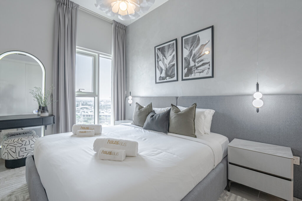 Luxurious 2BR | Pool and Golf Course View