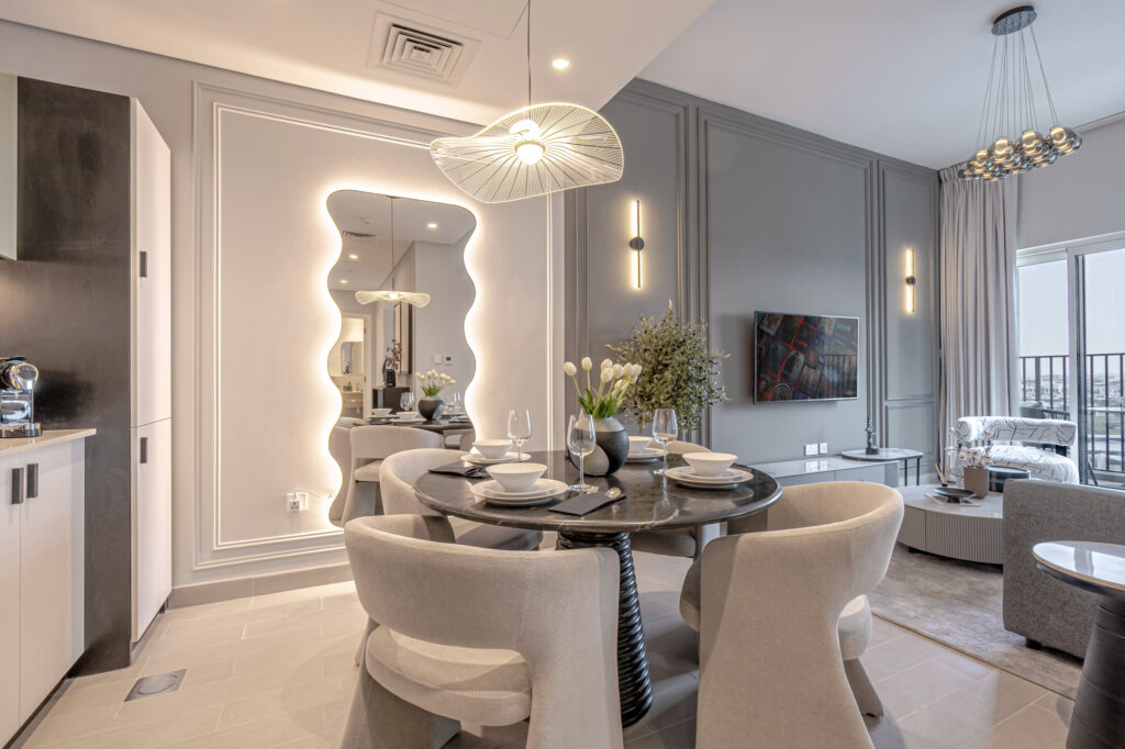 Luxurious 2BR | Pool and Golf Course View