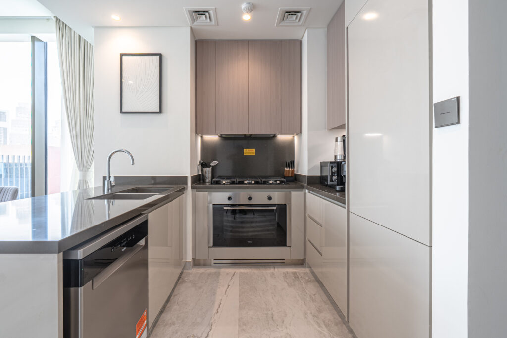 Picturesque Canal View | Spacious | Contemporary