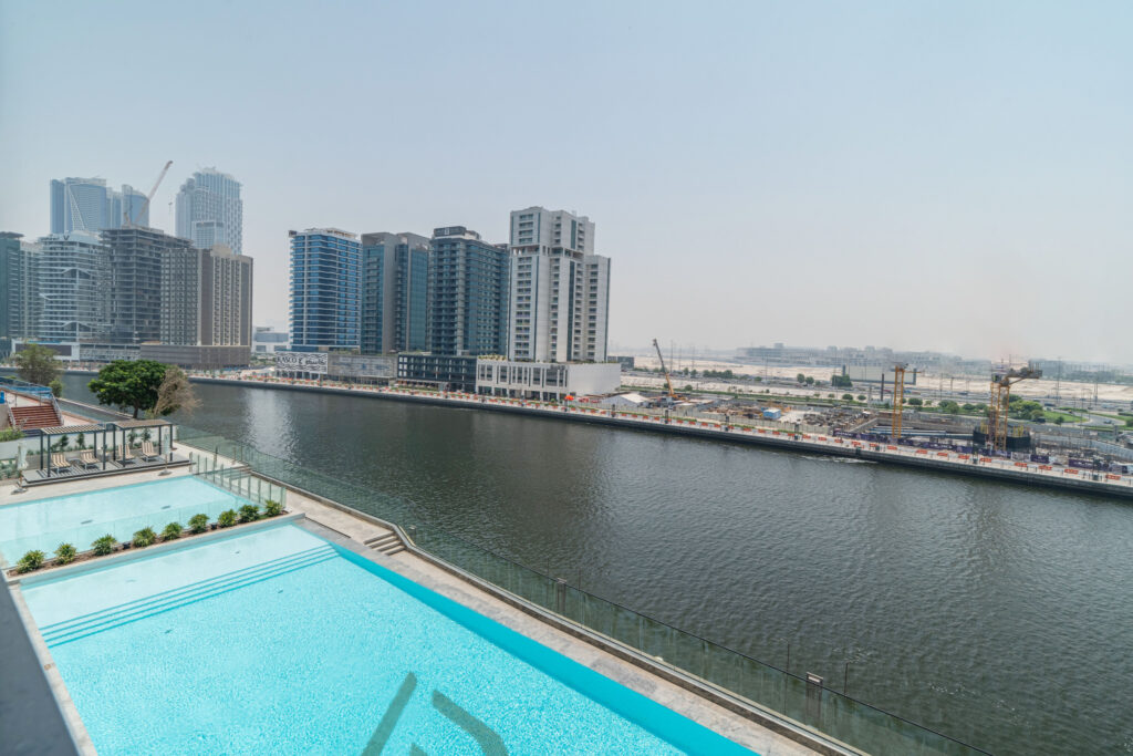 Private Jacuzzi | Canal and Pool Views | Elegant
