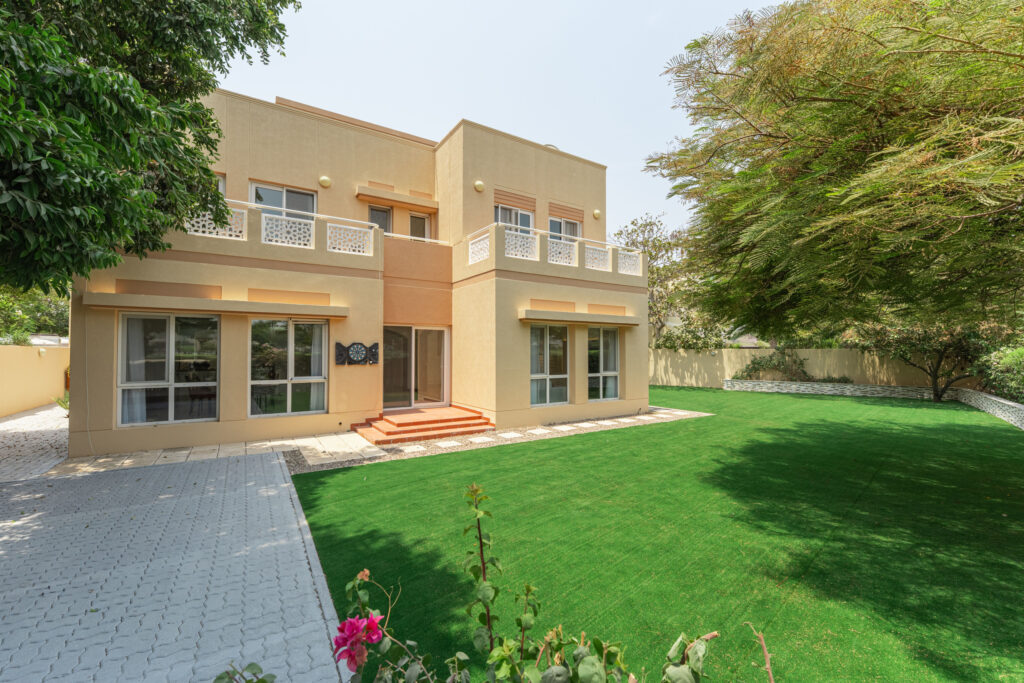 Ideal for Families | Lake View | Very Spacious