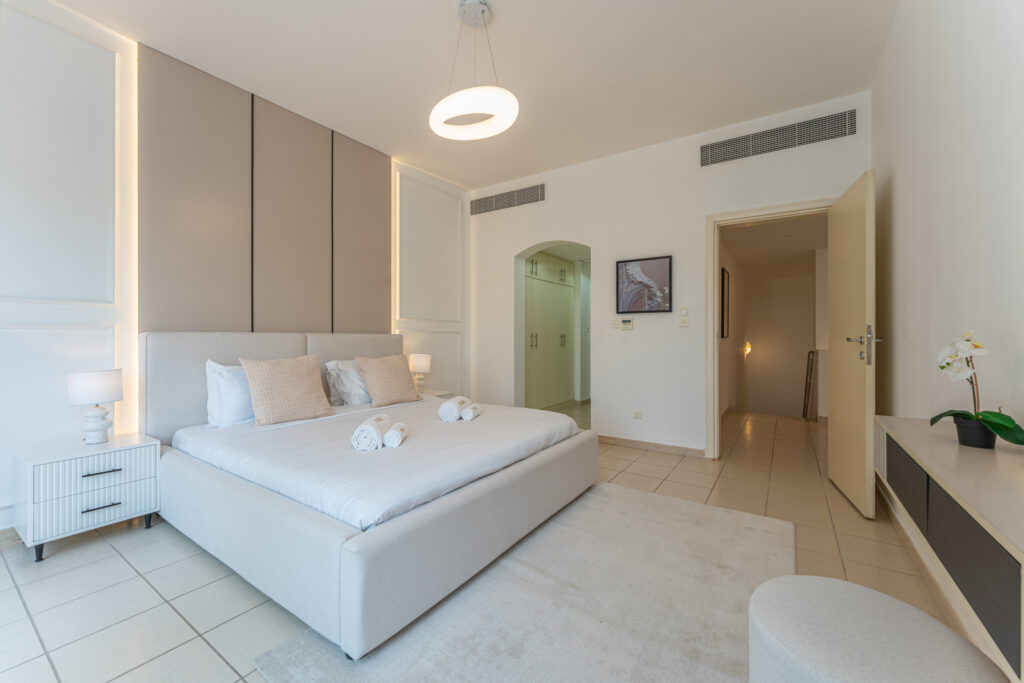 Ideal for Families | Lake View | Very Spacious