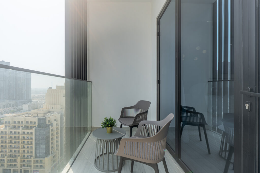 Chic and Elegant Studio | Close to Circle Mall | Charming