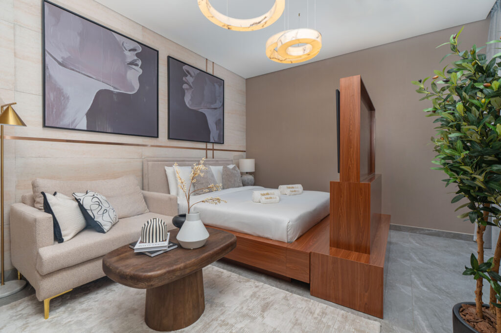 Brand New | Canal Views | Luxurious Ambience