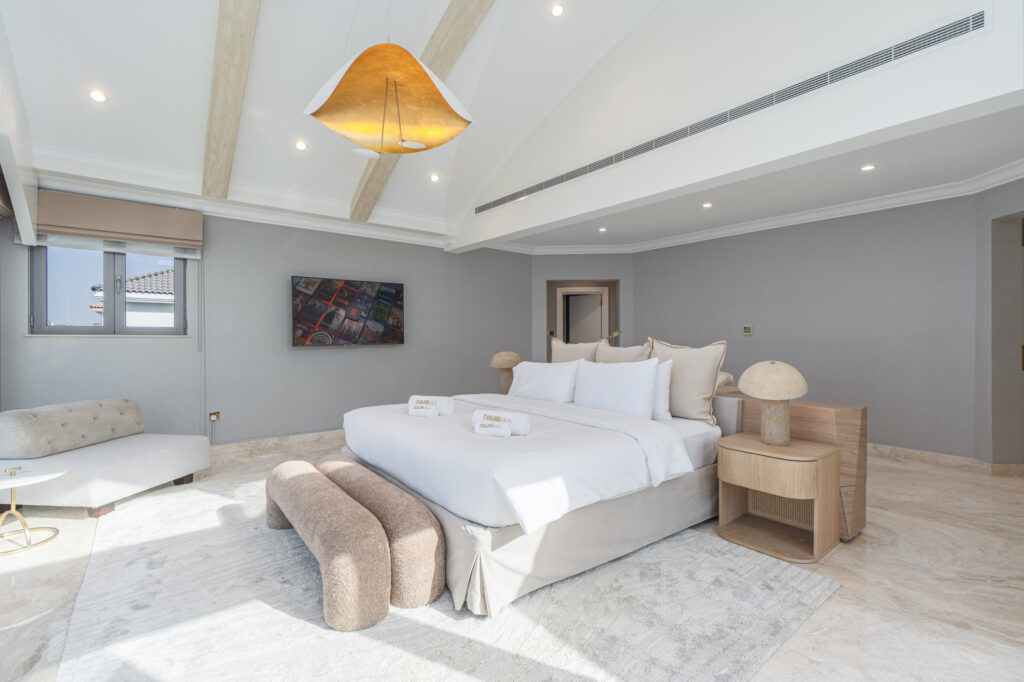 Luxurious Palm Beachfront Living | Stunning 6BR