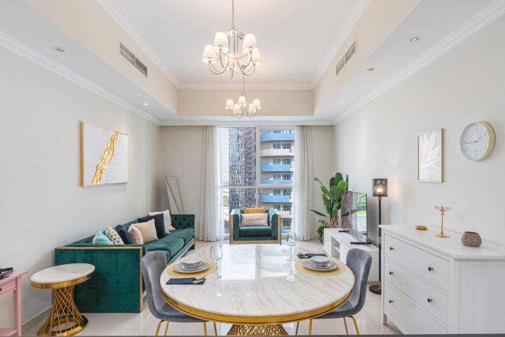 Comfortable 1BR Retreat | Prime Downtown Location