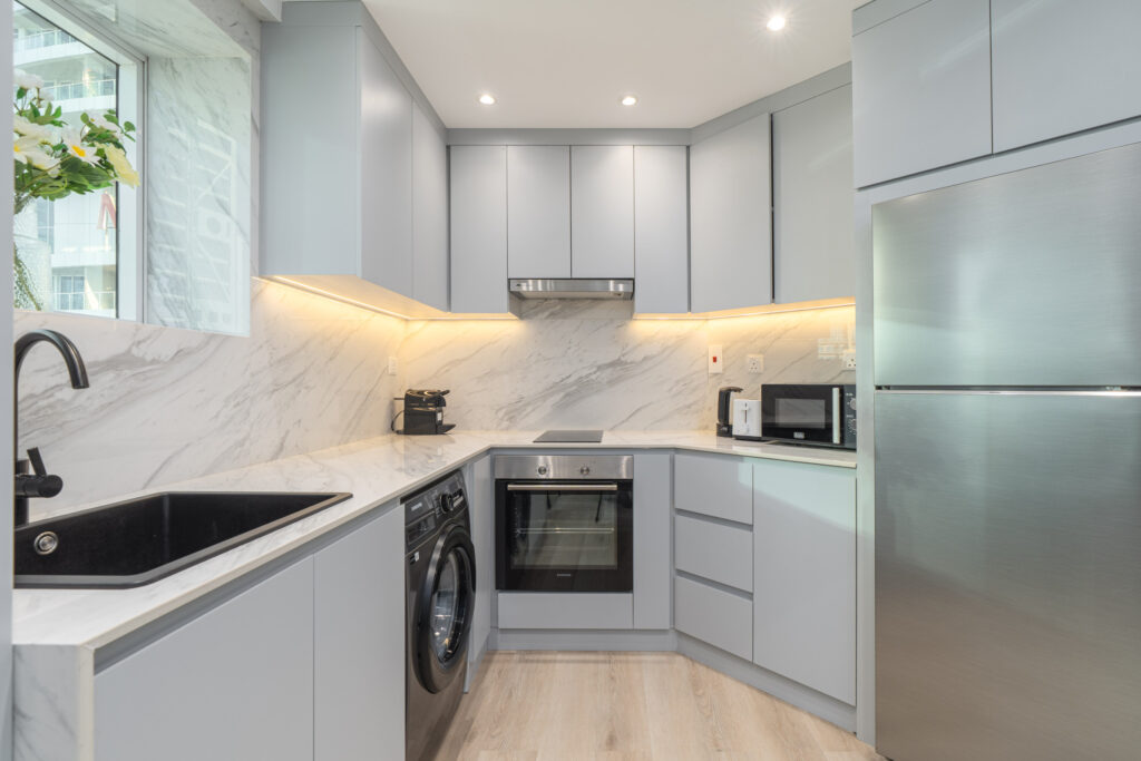 Lakefront Living | Stunning Community | Equipped