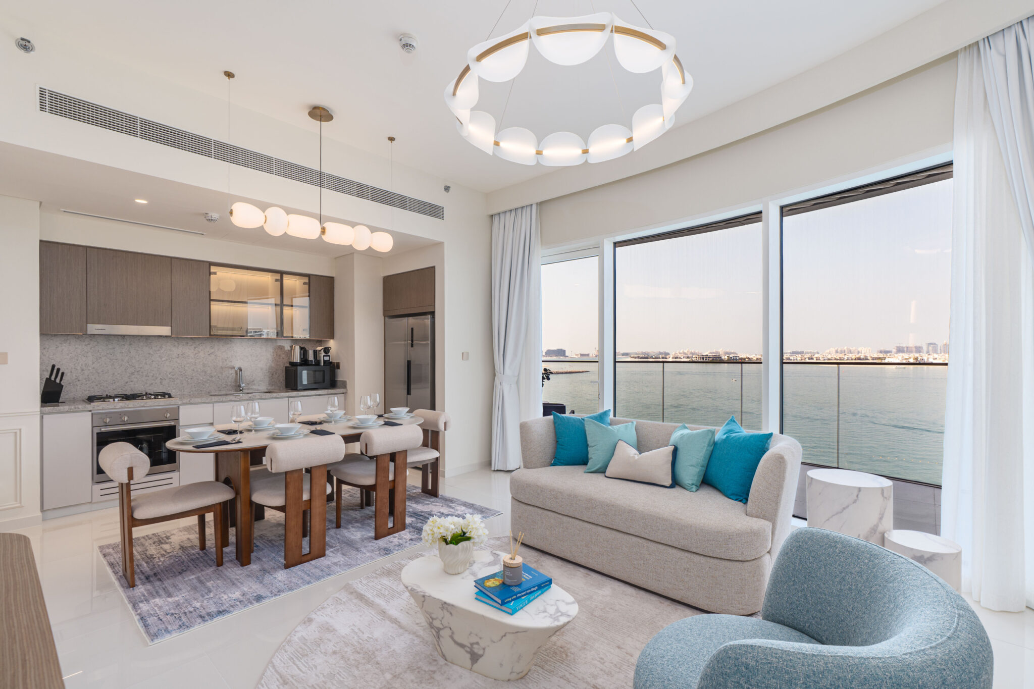 Luxurious 2BR | Breathtaking Sea and Beach View