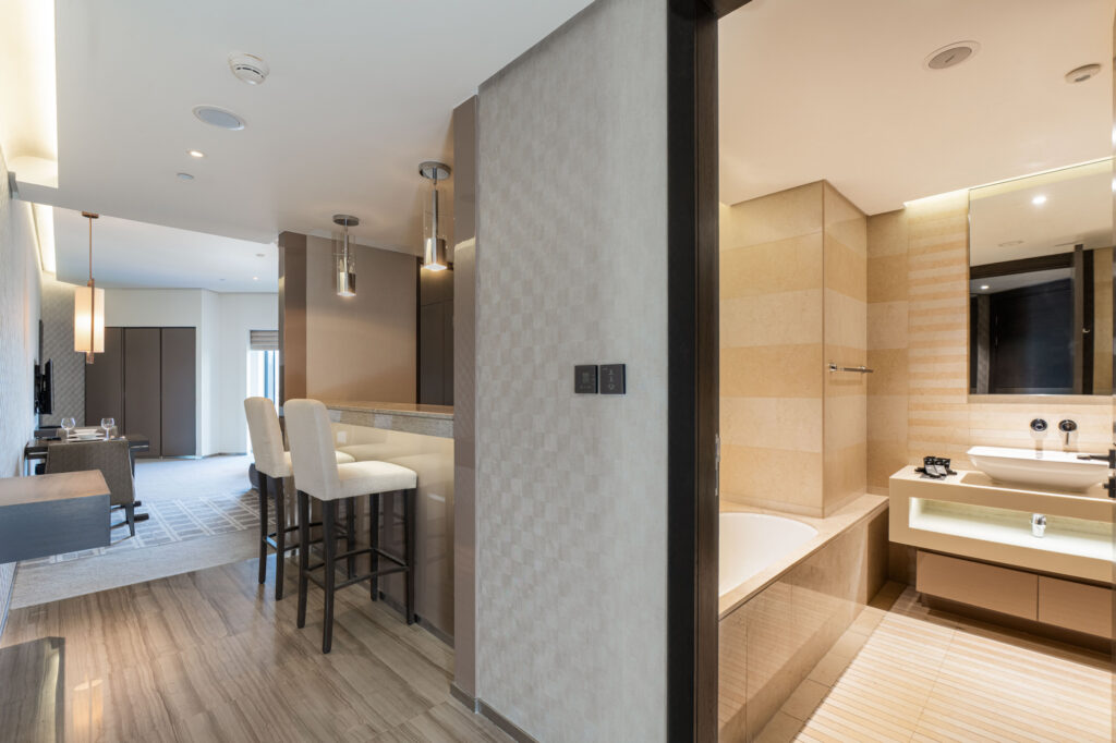 Bright Studio | Hotel Amenities | Near Creek Park