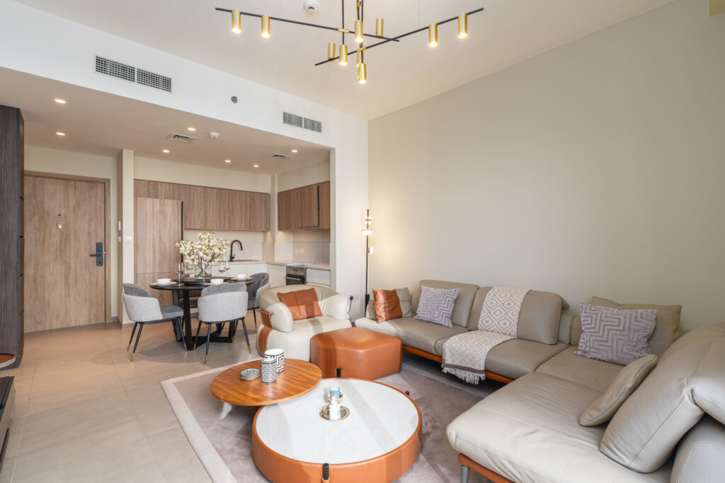 Contemporary 1 Bedroom | Pool View | Near Park