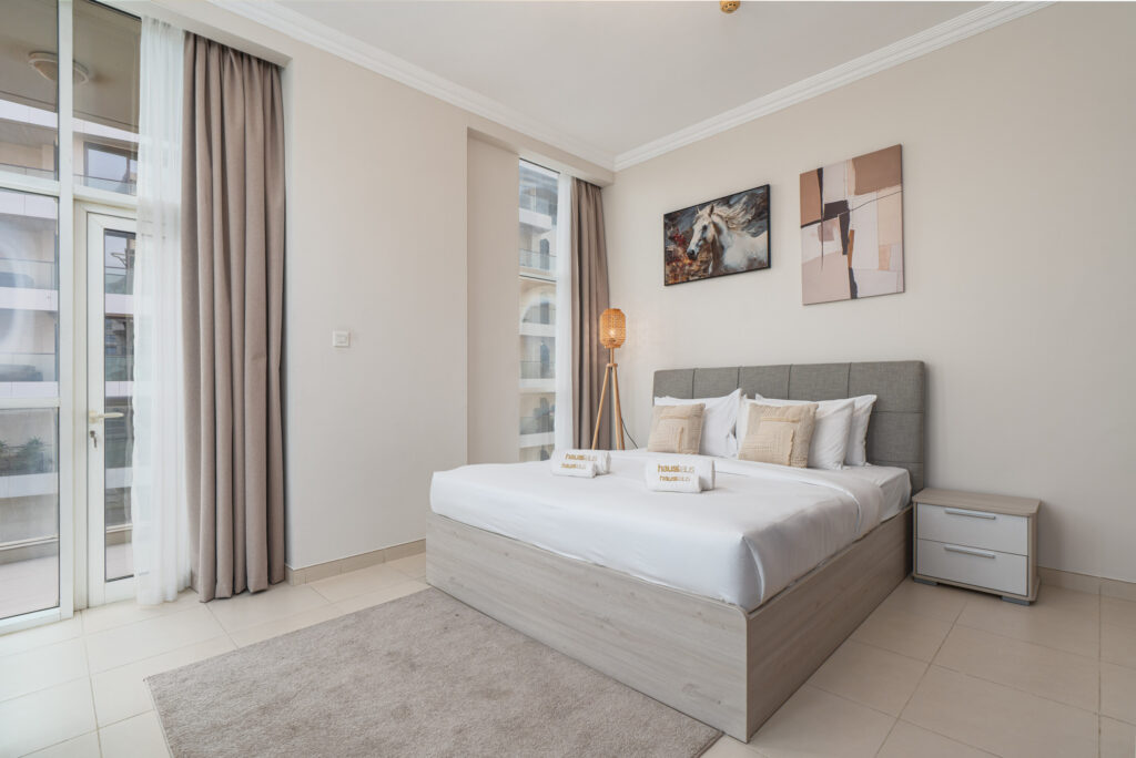 Modern 1BR | Canal View | Sleeps 3