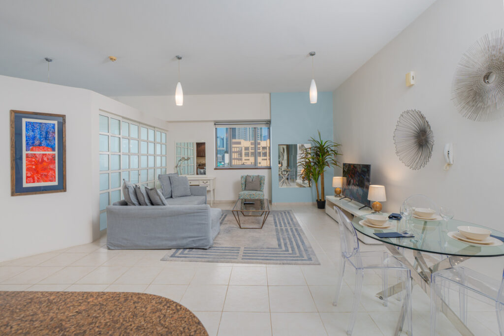 Unique Spacious Studio | Near to Mall | Business Hub