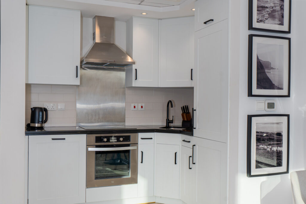 Contemporary | Bright | Lovely City Views