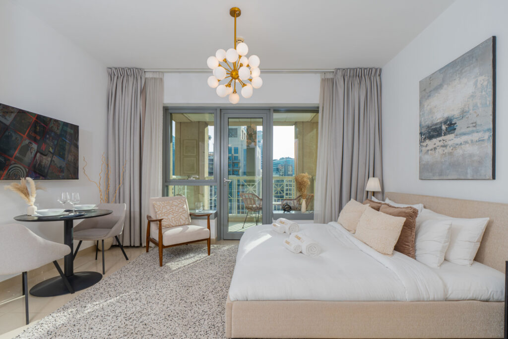 Contemporary | Bright | Lovely City Views