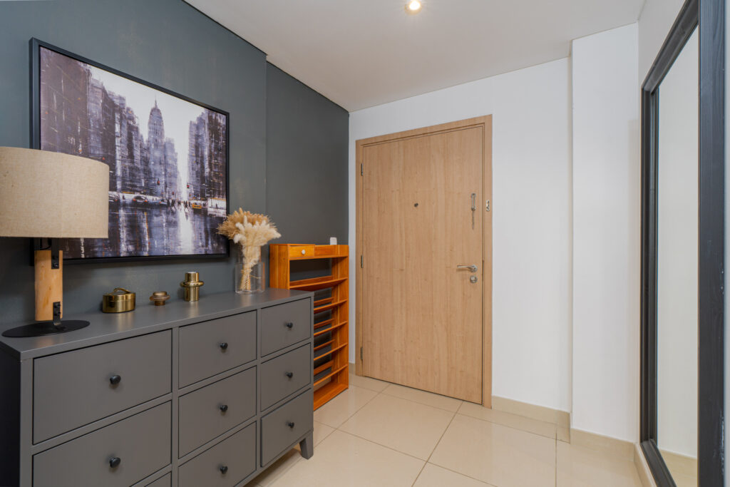 Contemporary | Bright | Lovely City Views