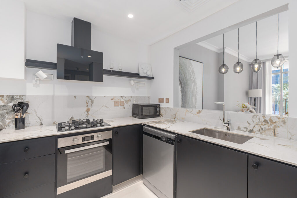 Spacious and Sleek 1BR | Close to Burj Khalifa