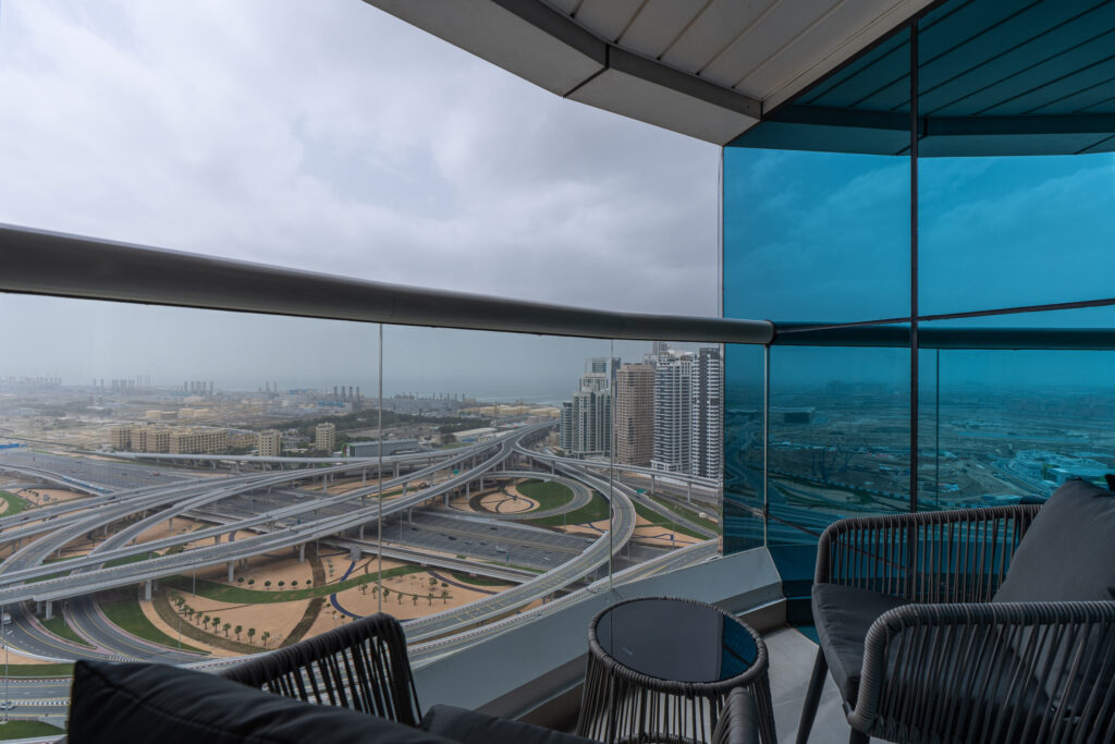 Fully Equipped | Skyline Views | Great Facilities