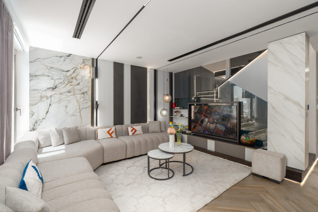 Premium 4BR Modern Townhouse | Upgraded & Stylish Interiors