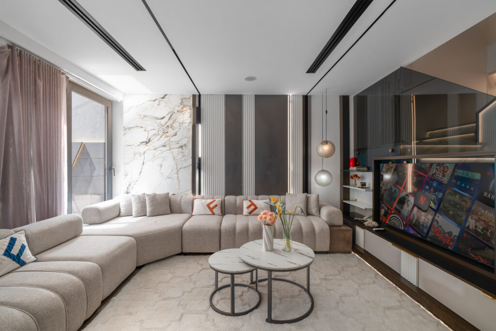 Premium 4BR Modern Townhouse | Upgraded & Stylish Interiors