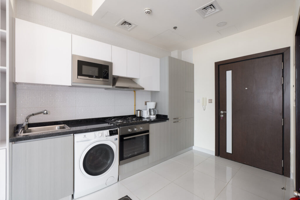 Cozy Studio Living | Motor City & Track Views