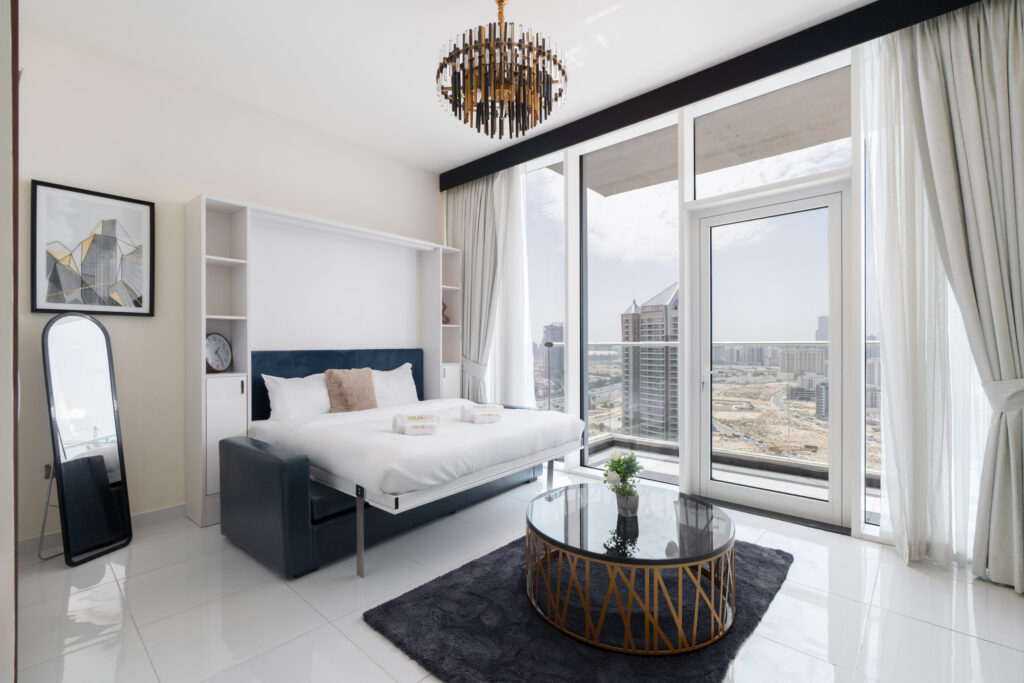 Cozy Studio Living | Motor City & Track Views