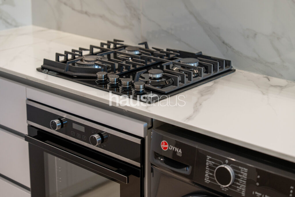 Contemporary 1BR | High Floor | Fully Equipped