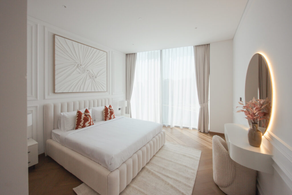 Stylish & Luxurious | Canal Views | Brand-New
