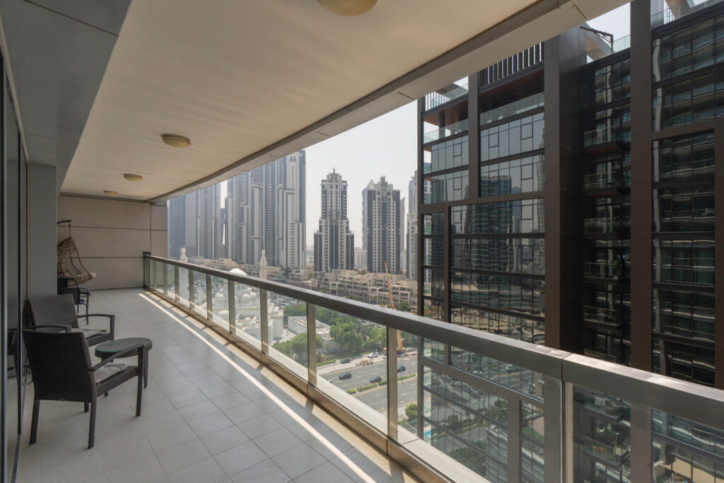 Central | Spacious 2BR | Near Burj Khalifa