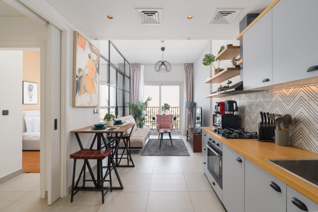 Chic Stay | Beautiful Facilities and Neighbourhood