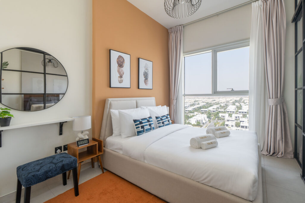 Chic Stay | Beautiful Facilities and Neighbourhood
