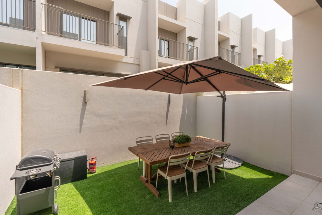 Newly Furnished Townhouse | Lovely Community