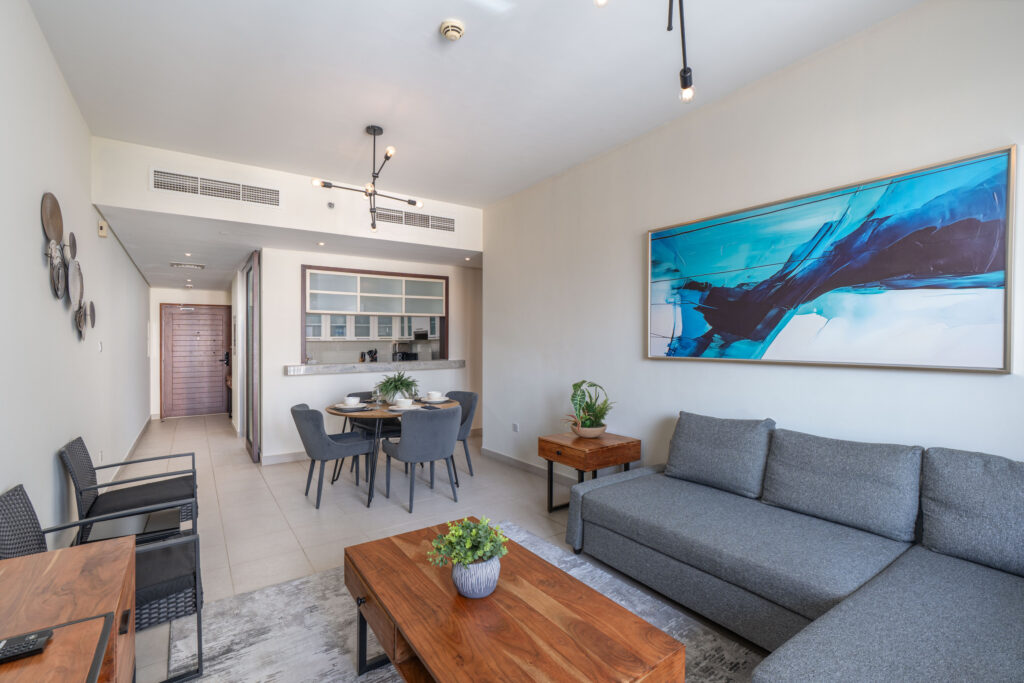 Central | Fully Equipped 1BR | City Views