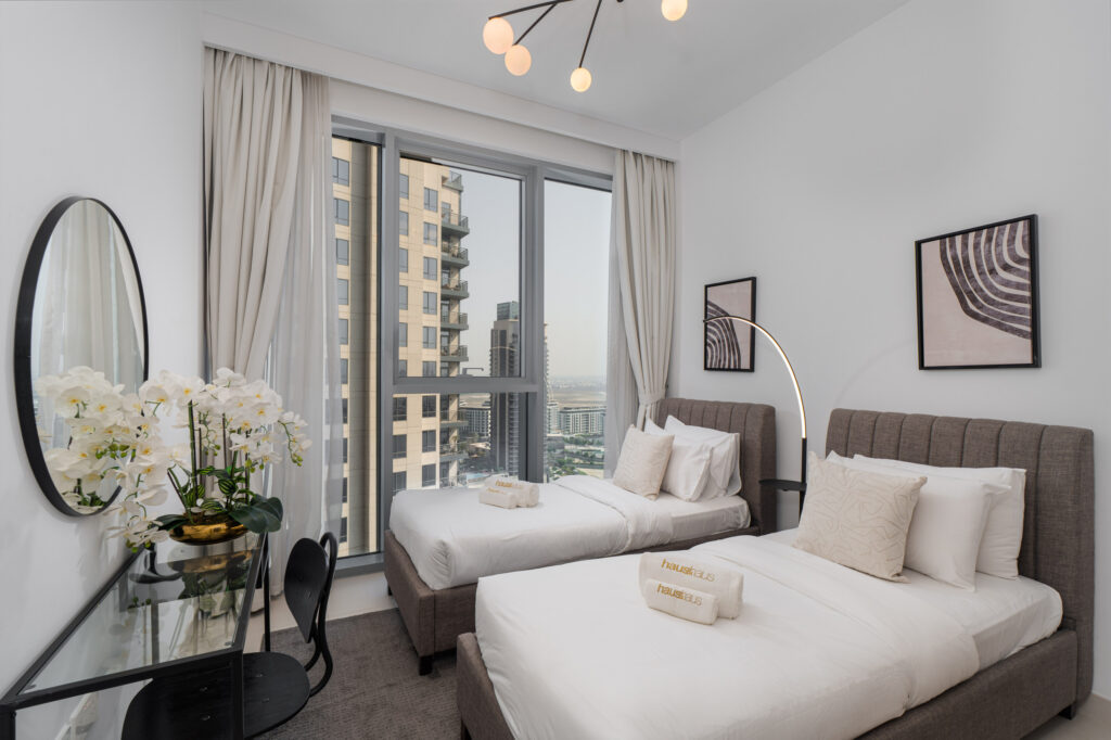 Spectacular Views | Contemporary | Creek Harbour