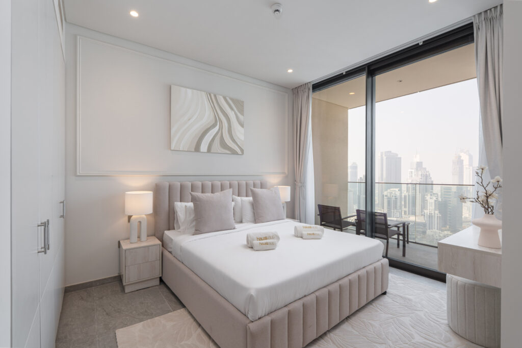 Stunning Burj Khalifa and Canal View | Luxurious 3BR