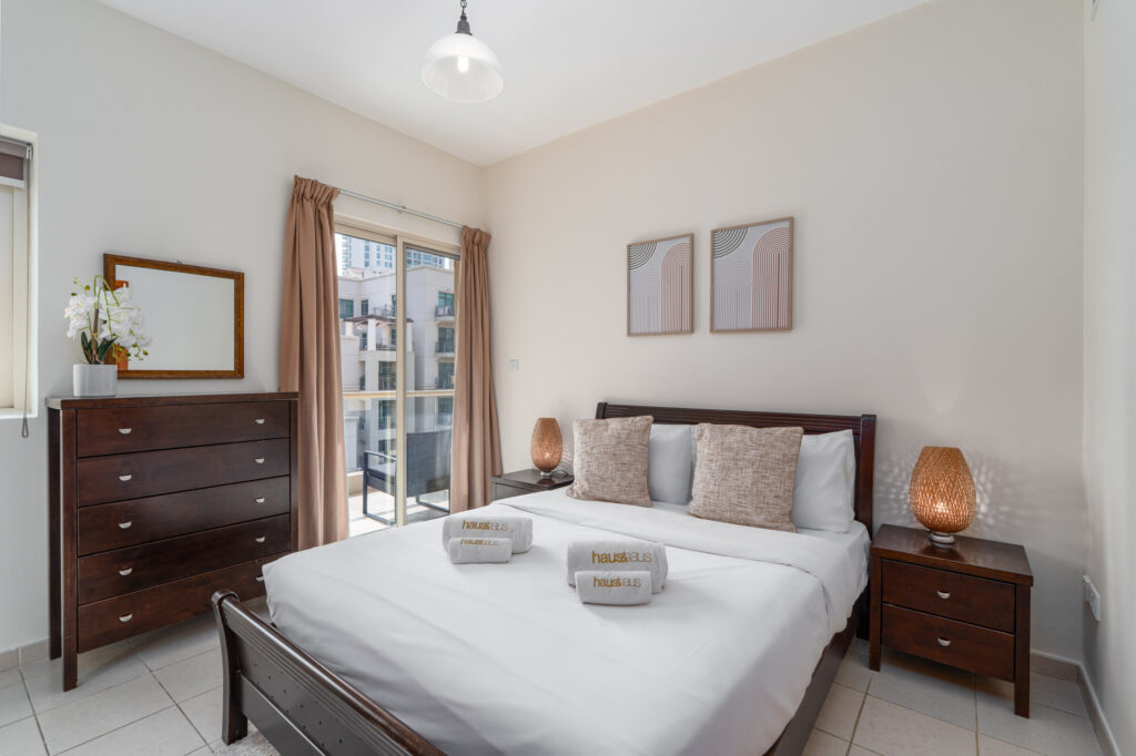 Fully Equipped 1BR | Near Lake | The Greens