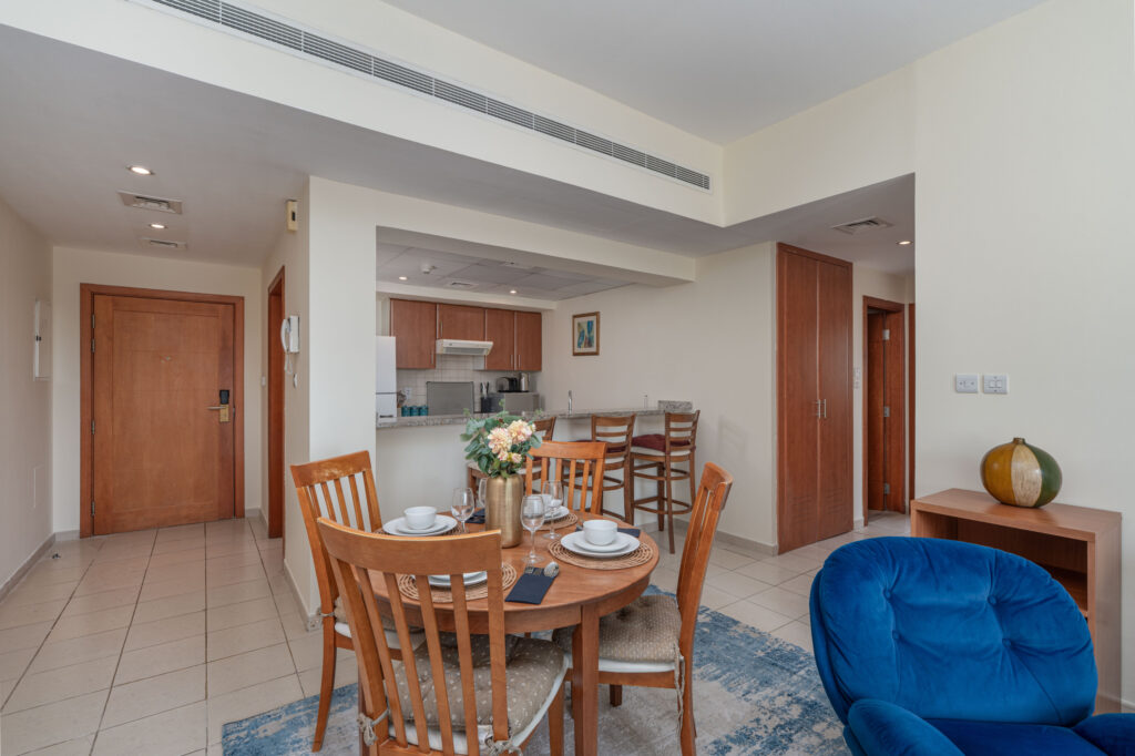 Fully Equipped 1BR | Near Lake | The Greens
