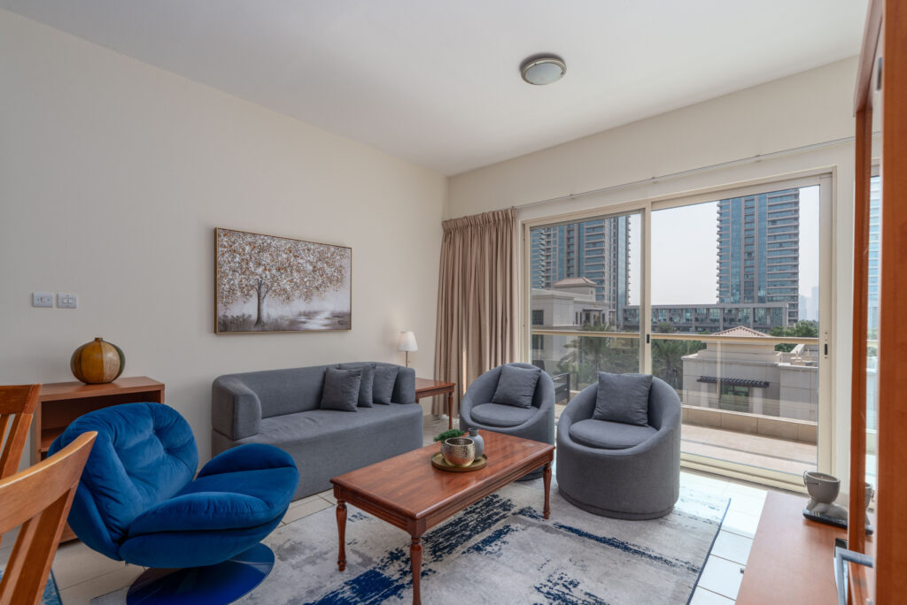 Fully Equipped 1BR | Near Lake | The Greens