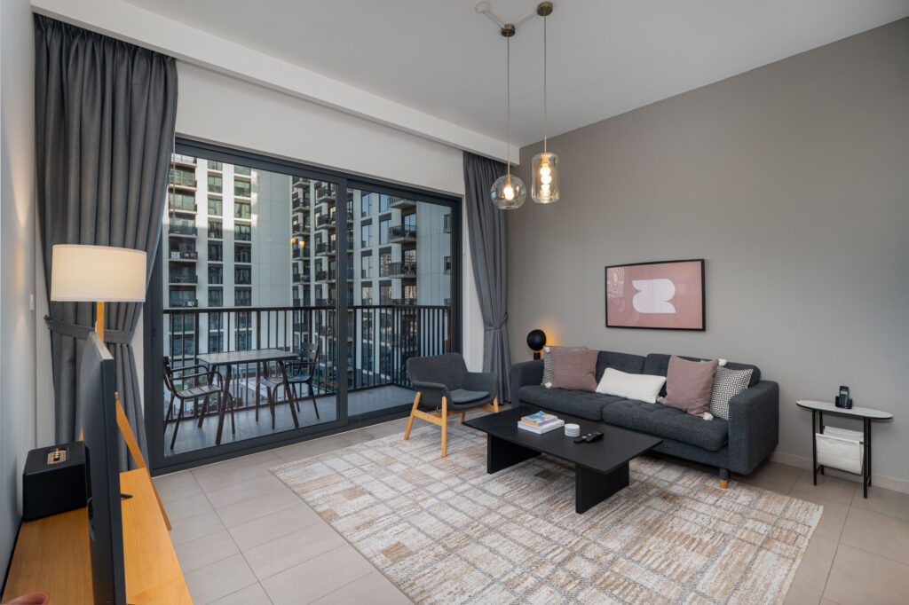 Near Metro | Chic and Fully Equipped | Spacious