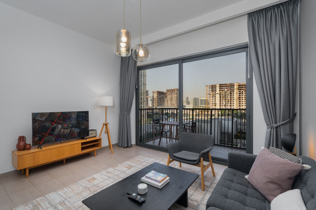 Near Metro | Chic and Fully Equipped | Spacious