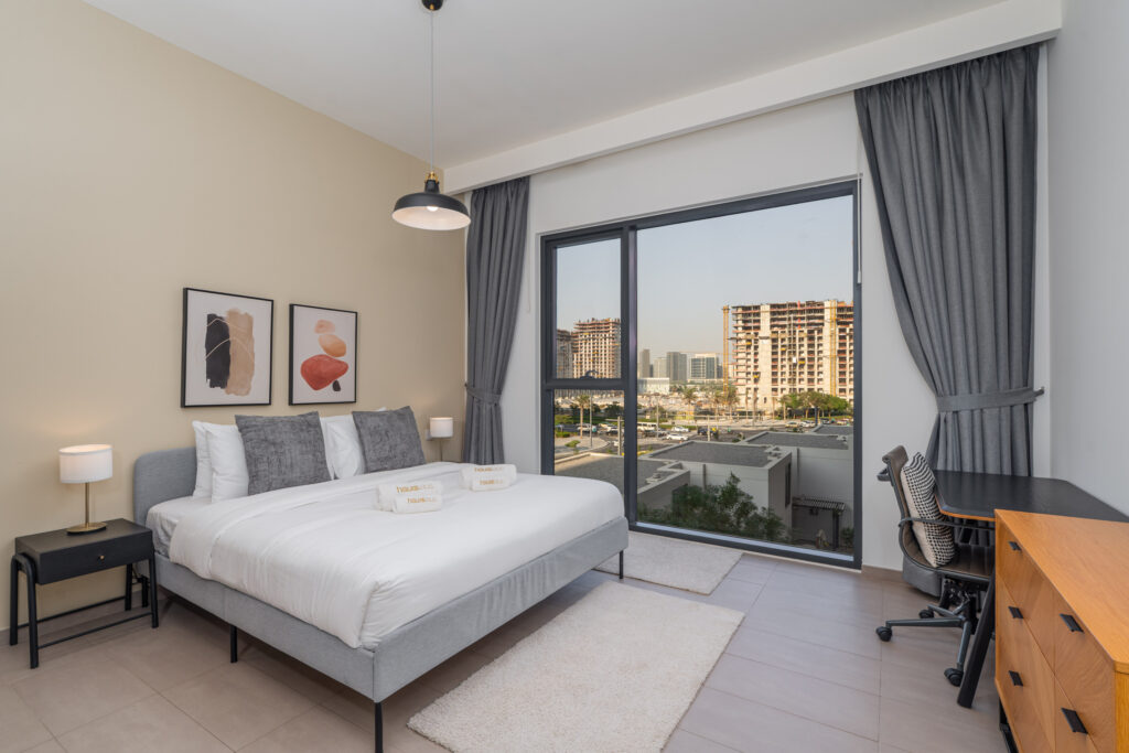 Near Metro | Chic and Fully Equipped | Spacious