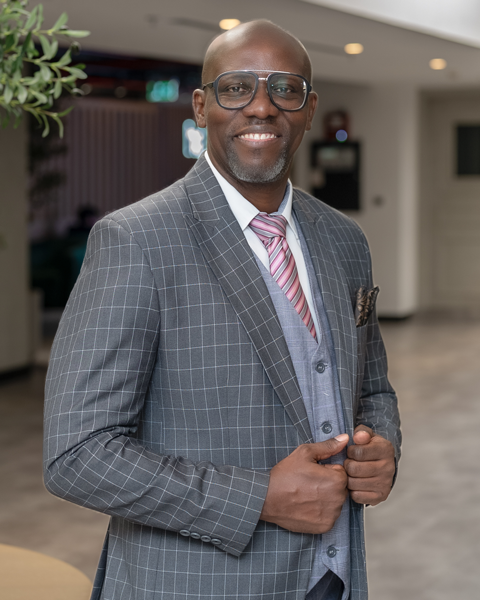 Richard-Badia-holidays-web Richard Badia